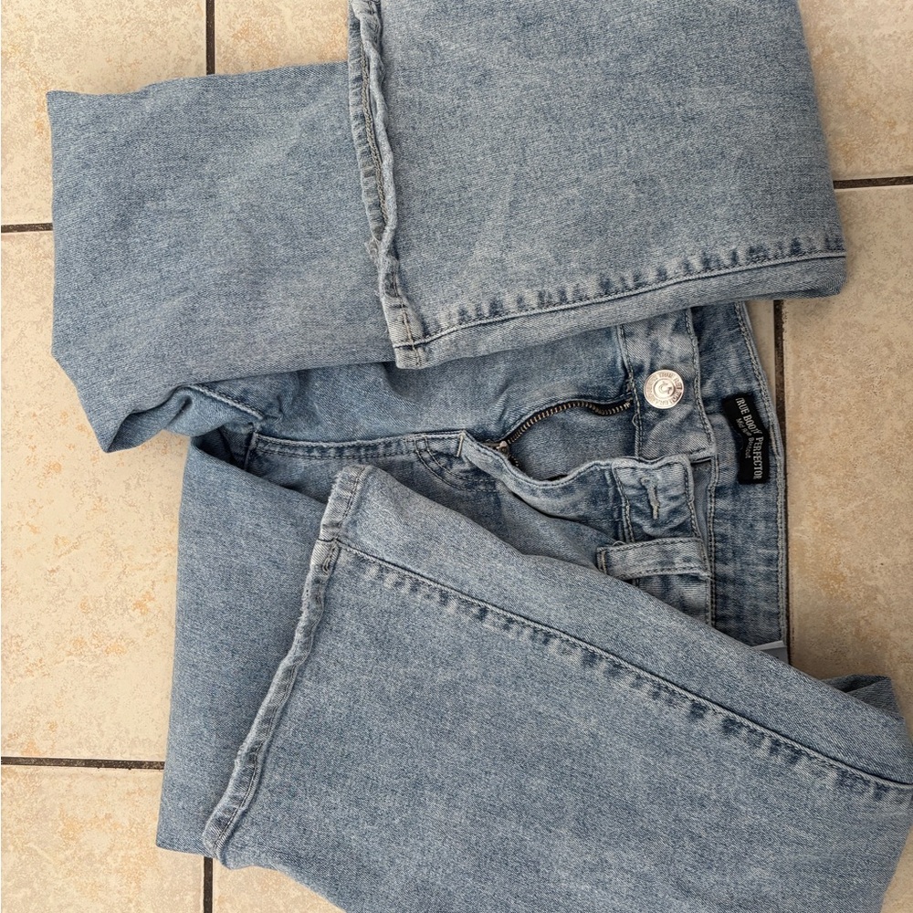 Authentic true religion light wash denim jeans - Picture 3 of 4